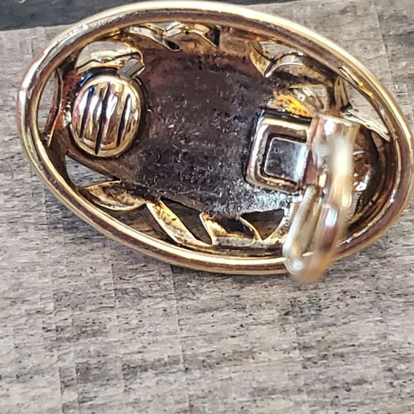 VINTAGE Faux Moonstone Clip-on Earrings - Picture 6 of 6